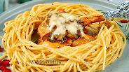 Фото рецепта Куриная пирзола с грибами и спагетти с чёрным перцем. Видео