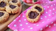 Фото рецепта Овсяно-ореховое печенье с шоколадной начинкой