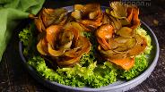 Фото рецепта Картофельные розочки с беконом в духовке