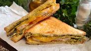 Фото рецепта Сэндвич с омлетом сыром и бужениной