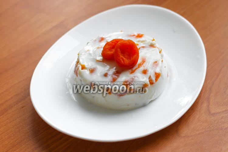 Фото Йогуртовый десерт с курагой и грецкими орехами