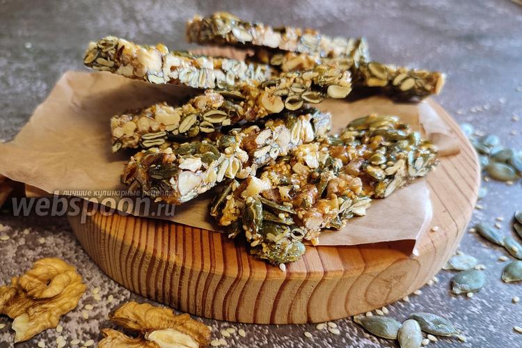 Фото Козинаки микс из тыквенных семечек, грецких орехов и кунжута