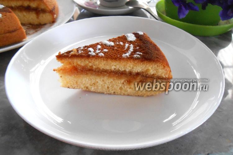 Фото Бисквитный пирог из кукурузной муки в мультиварке
