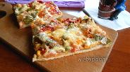 Фото рецепта Домашняя пицца на кефире с ветчиной и сладким перцем