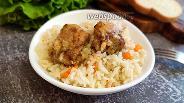Фото рецепта Куриные бёдра с рисом в рукаве для запекания в духовке
