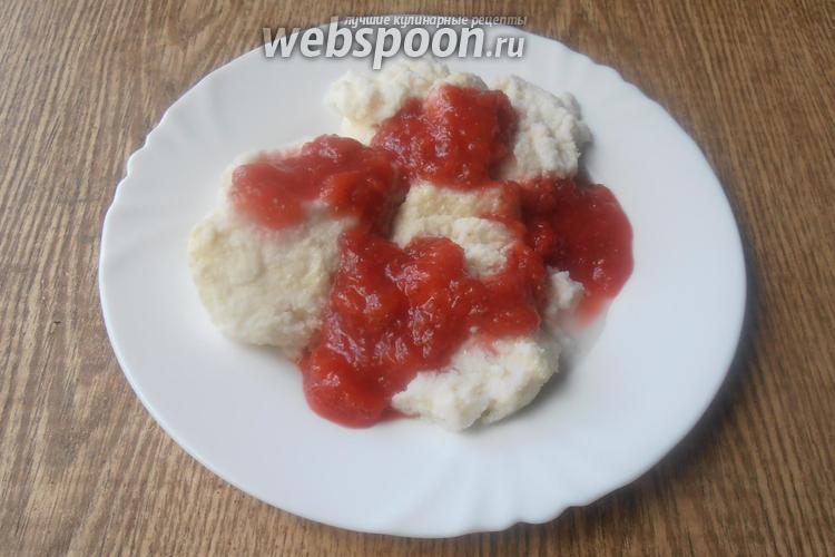 Фото Ленивые вареники с рисовой мукой и ягодным соусом