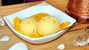 Фото рецепта Йогуртовое мороженое с фруктовым пюре