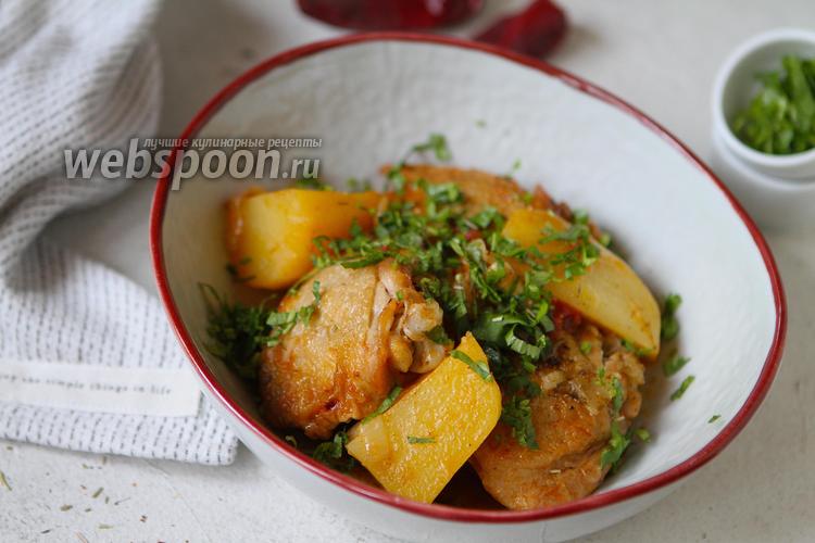Фото Чахохбили из курицы с картошкой на сковороде