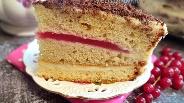 Фото рецепта Бисквитный торт с заварным кремом на сметане