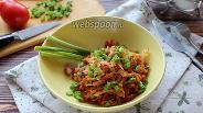 Фото рецепта Капуста жаренная с колбасой и помидорами
