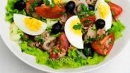 Фото рецепта Салат с овощами и мясом криля 