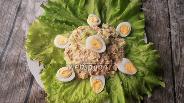 Фото рецепта Кето салат с горбушей и перепелиными яйцами