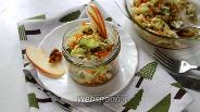 Фото рецепта Салат «Здоровье» с капустой, яблоком и орехами