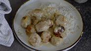 Фото рецепта Куриные фрикадельки в сливочно-чесночном соусе 