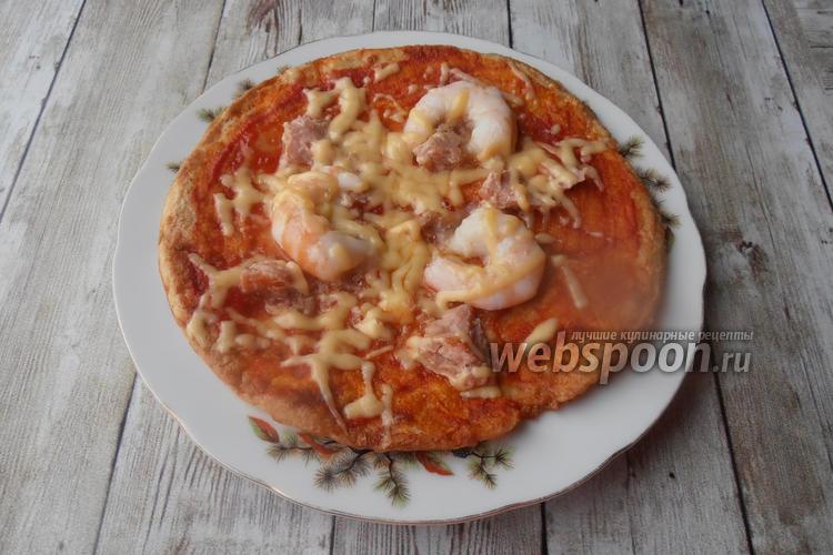 Фото Кето пицца из тунца с креветками