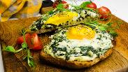 Фото рецепта Хрустящие тосты со сливочным сыром и яйцом