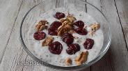 Фото рецепта Кето чиа пудинг с вишней и орехами